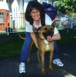 Bear and Sue Fitz, 75dpi.JPG (23640 bytes)